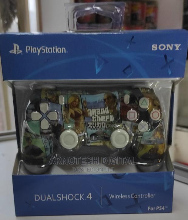 PS4 Wireless Controller - thumbnail 3