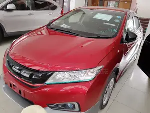 Honda Grace 2016 Red