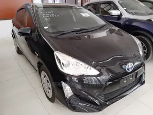 Toyota Aqua 2016 Black