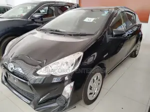 Toyota Aqua 2016 Black