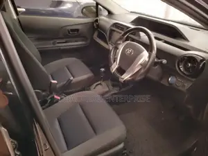 Toyota Aqua 2016 Black
