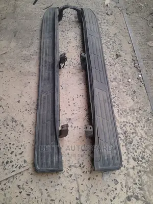 Prado 150 Side Steps/ Steppers Japan
