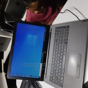 Laptop HP 14-Dq2031tg 4GB Intel Pentium HDD 320GB