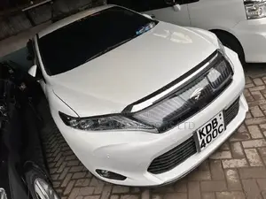Toyota Harrier 2013
