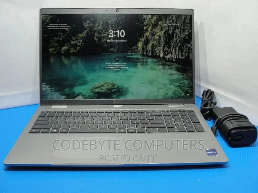New Laptop Dell Latitude 5530 16GB Intel Core I7 SSD 512GB