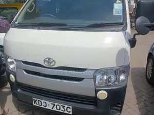 Toyota HiAce 2015 White