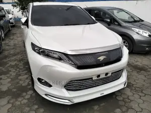 Toyota Harrier 2.0 4WD 2016 White