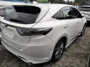 Toyota Harrier 2.0 4WD 2016 White