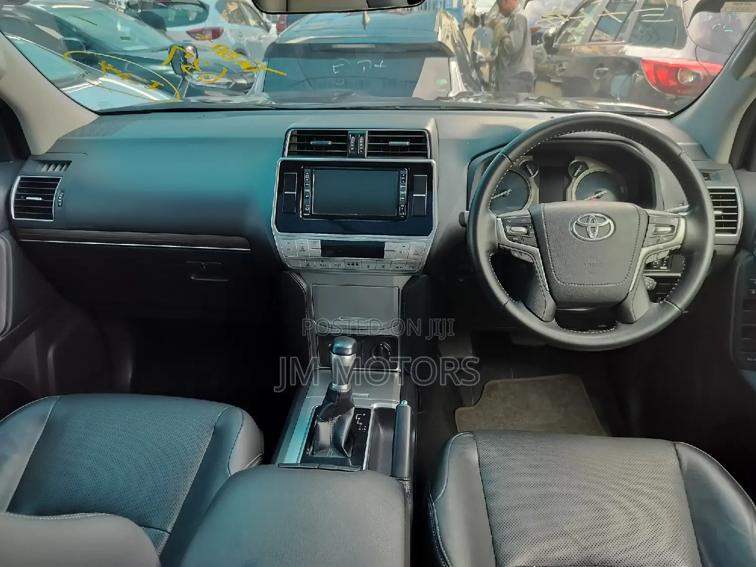 Toyota Land Cruiser Prado 2018 Black
