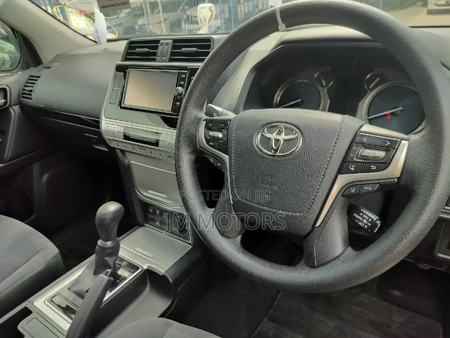 Toyota Land Cruiser Prado 2018 White