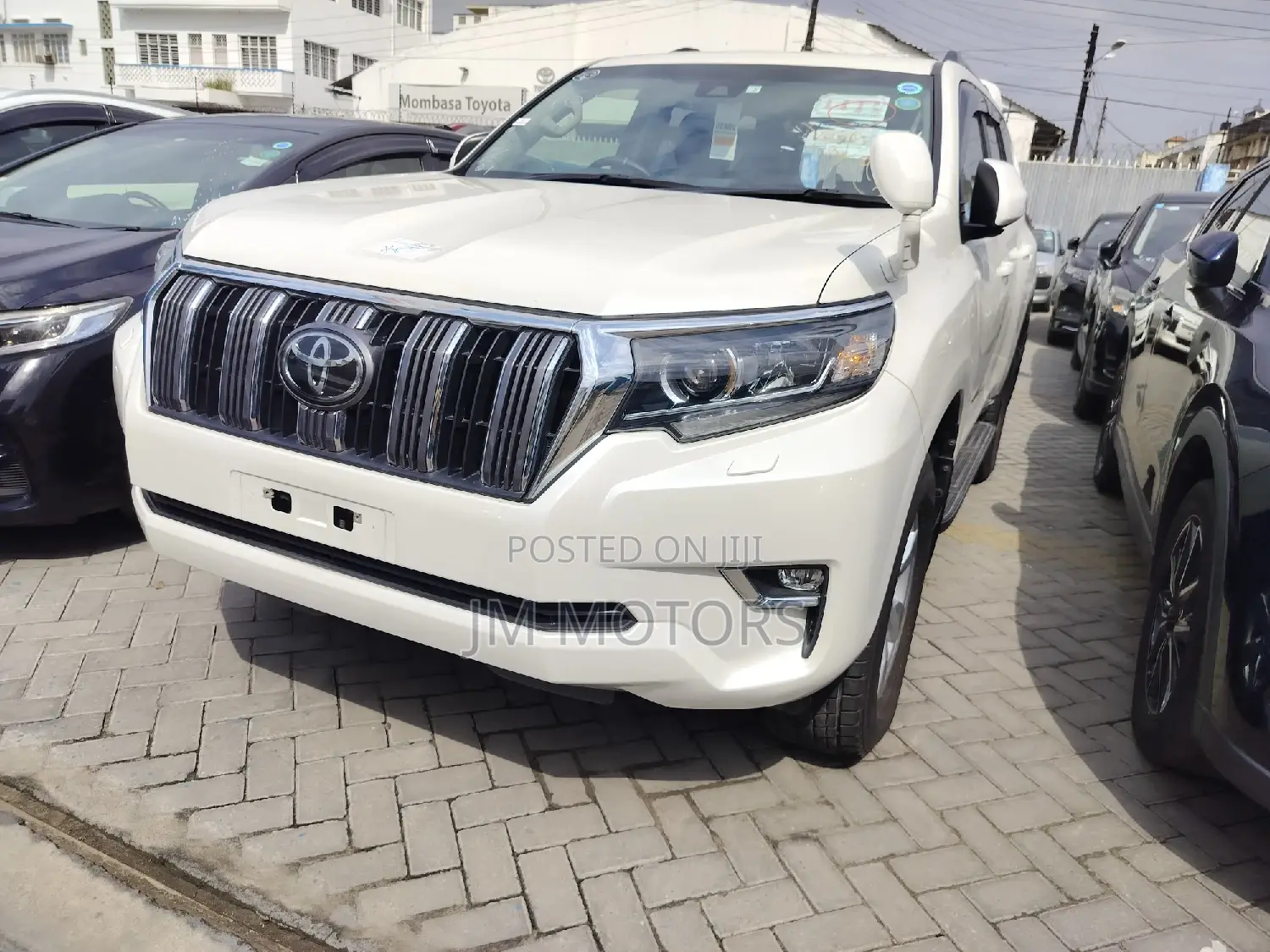 Toyota Land Cruiser Prado 2018 White