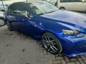 Lexus IS 2016 Blue