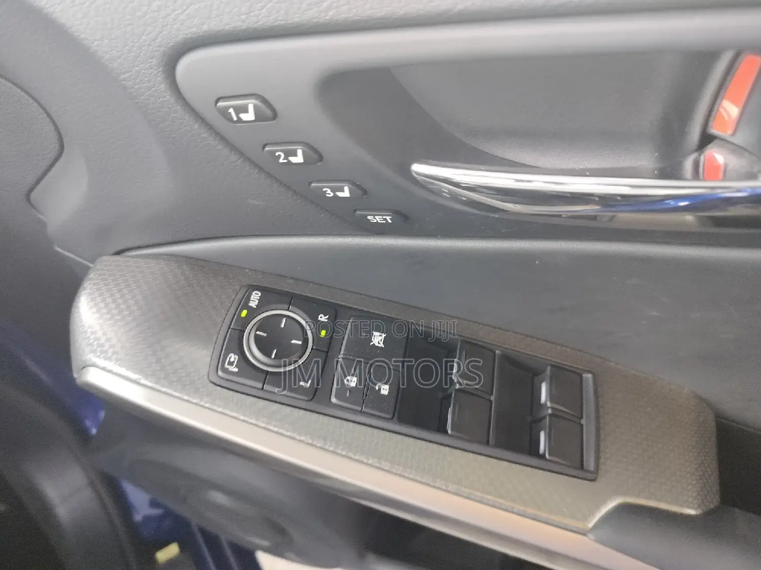 Lexus IS 2016 Blue