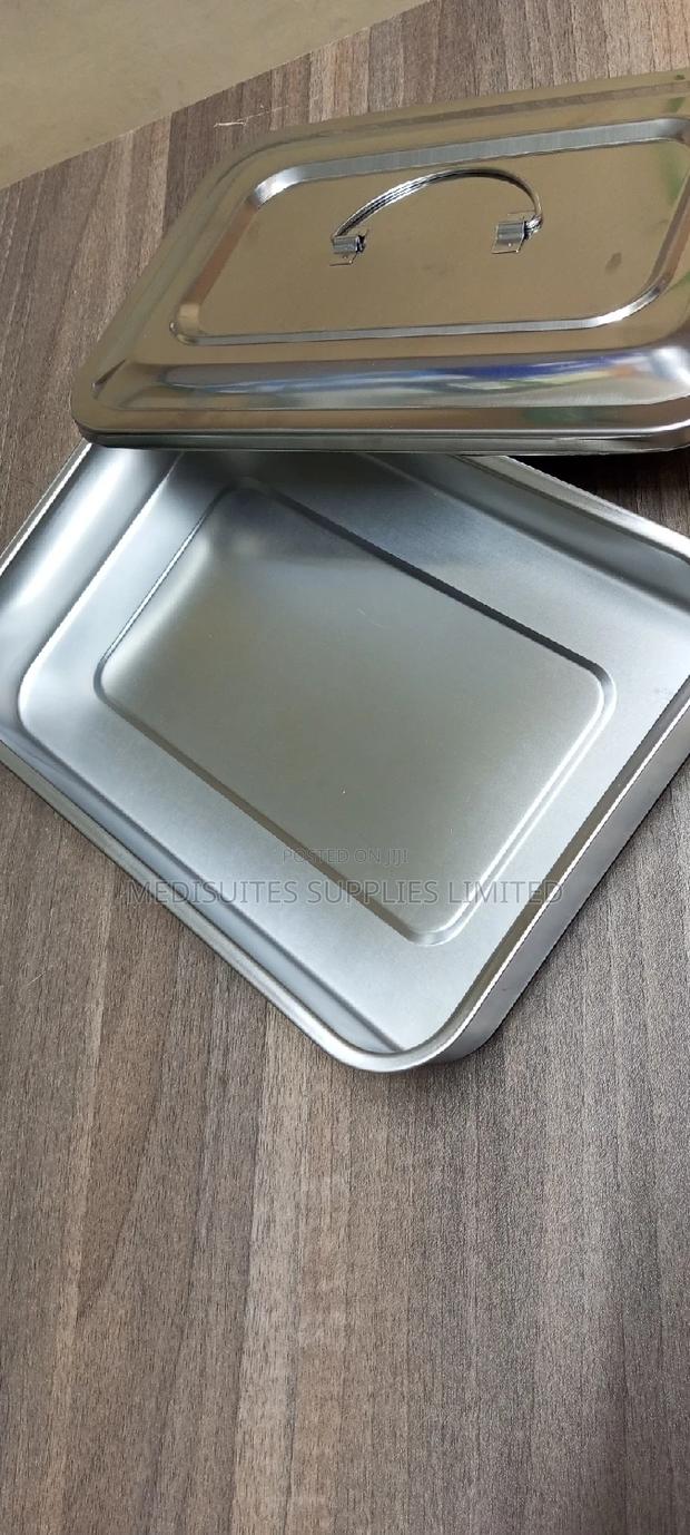 Instrument Tray.