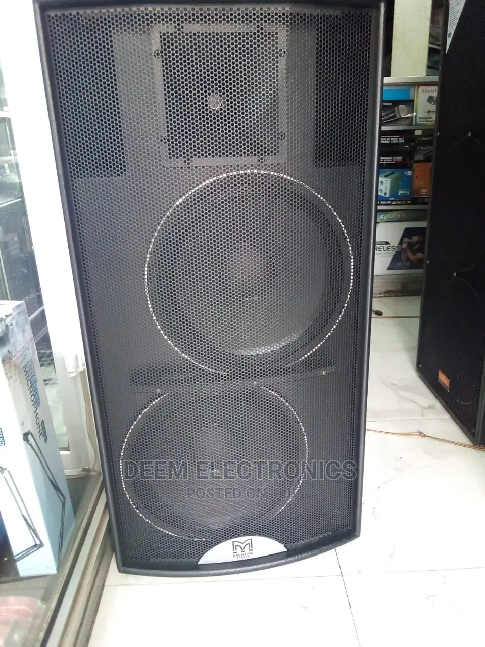 Martin-Audio Long-Range Double Speaker