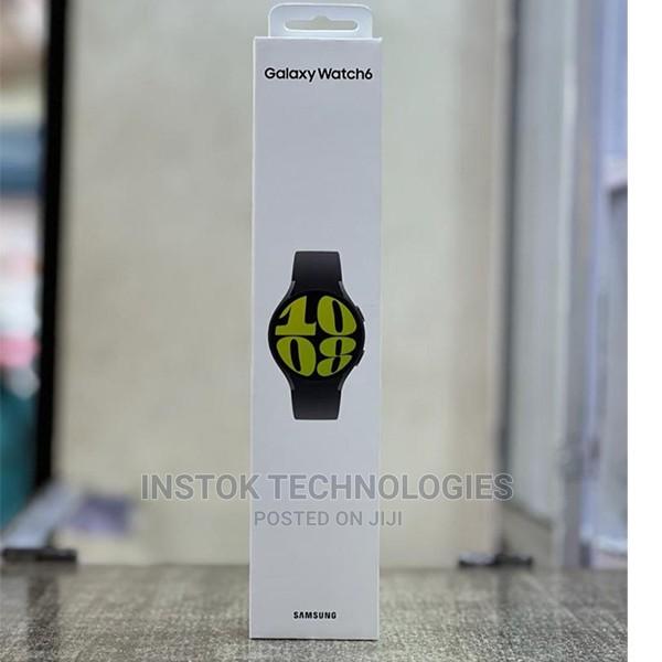 Samsung Galaxy Watch6 Smartwatch 40mm - main view