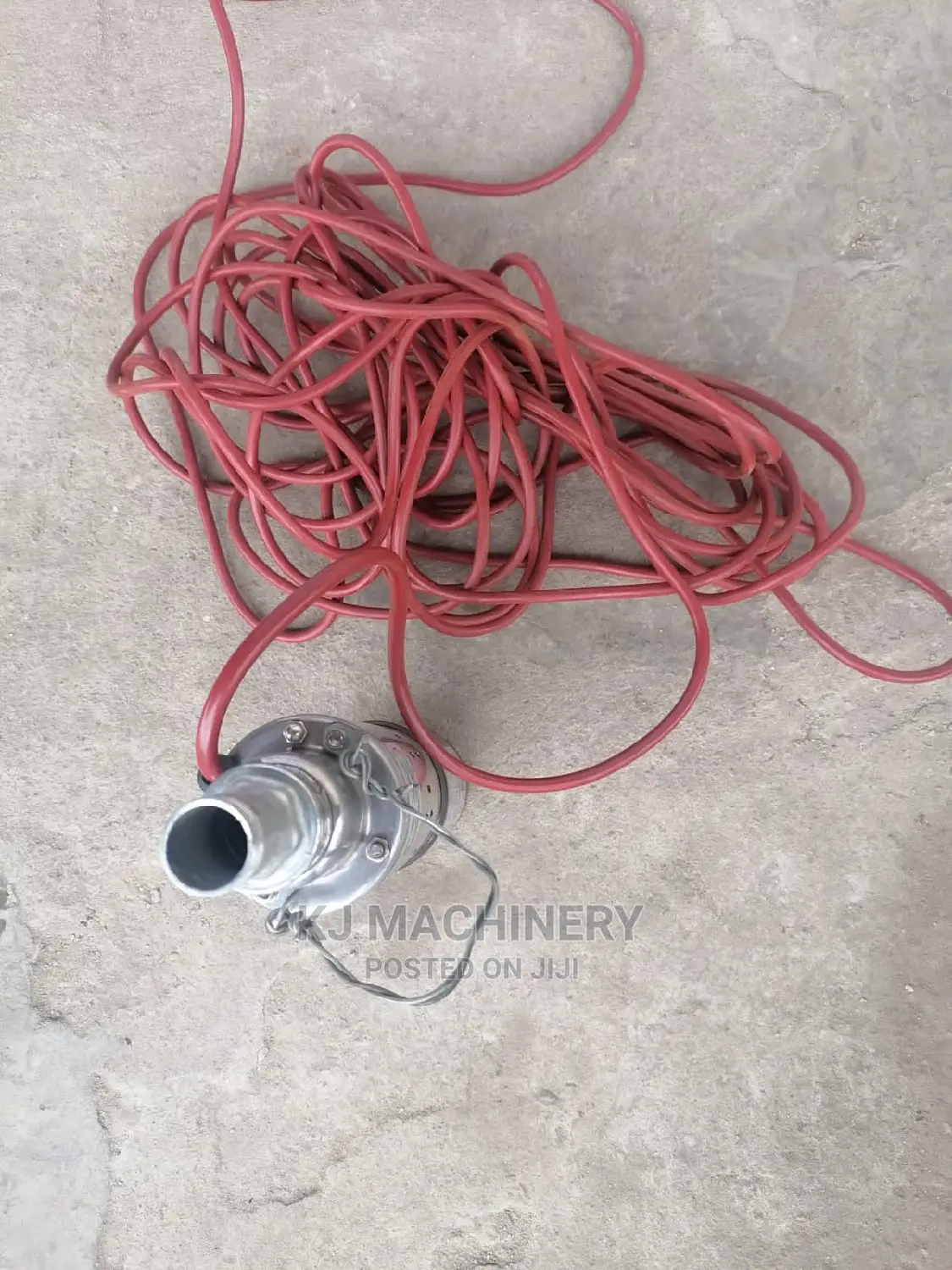 Solar Submersible Pump-25mm Outlet-60m Head