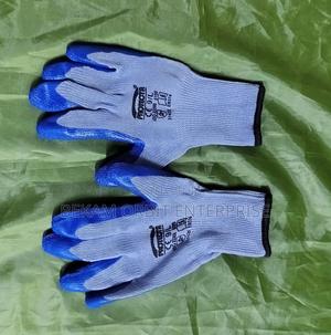 Abrasion Resistant Diamond Grip Gloves - main view