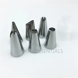 Icing Piping Bag With Metalic Nozzles