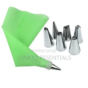 Icing Piping Bag With Metalic Nozzles