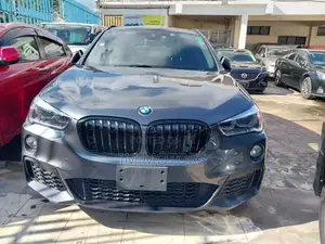 BMW X1 xDrive28i AWD 2016 Gray