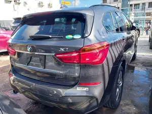 BMW X1 xDrive28i AWD 2016 Gray