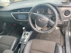 Toyota Auris 2014 Black