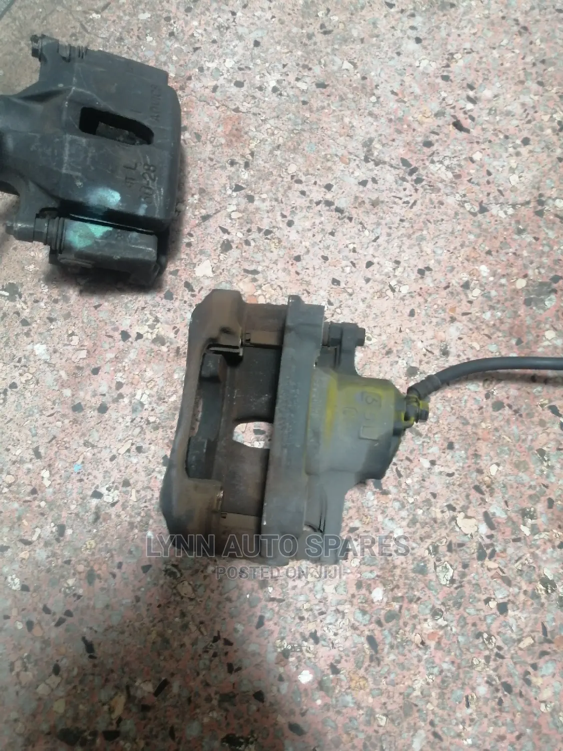 Toyota Mark X Front Calliper