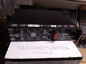 Behringer EP4000 Amplifier