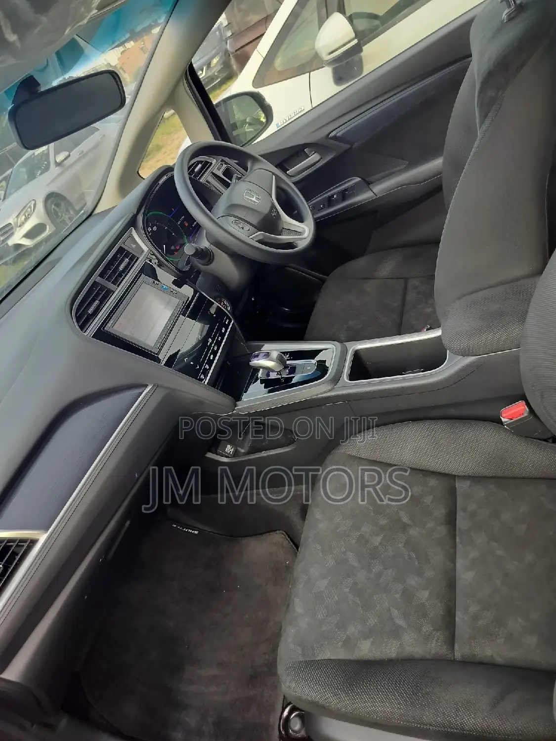 Honda Fit Shuttle 2016 Silver