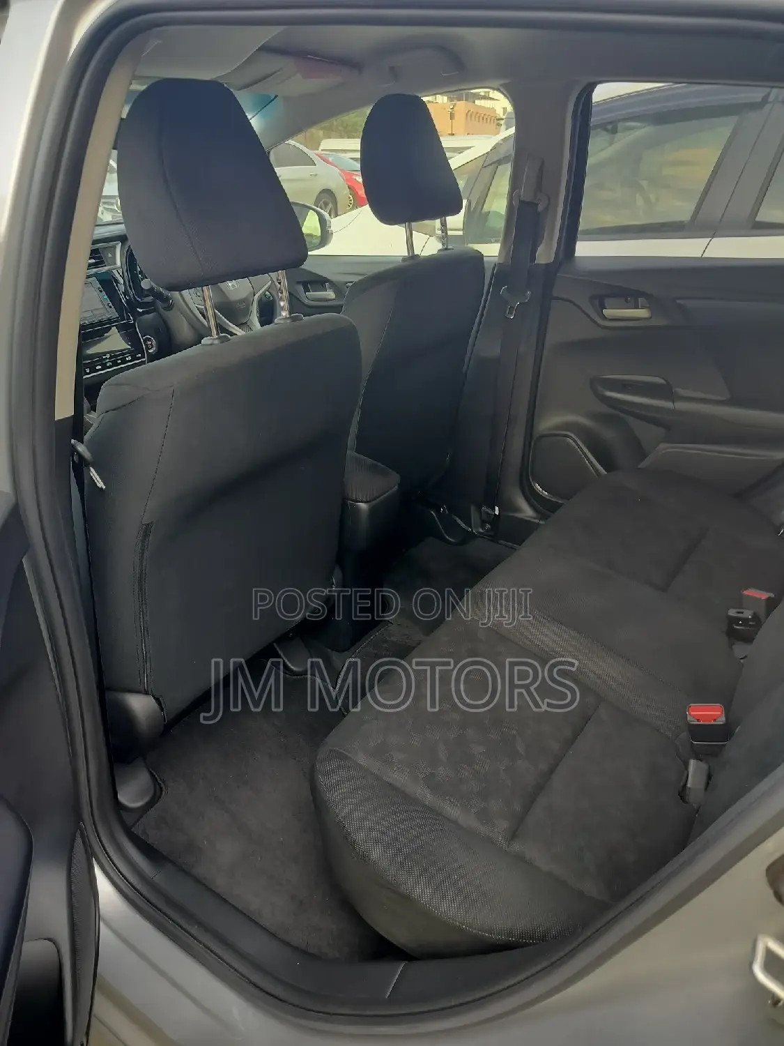 Honda Fit Shuttle 2016 Silver