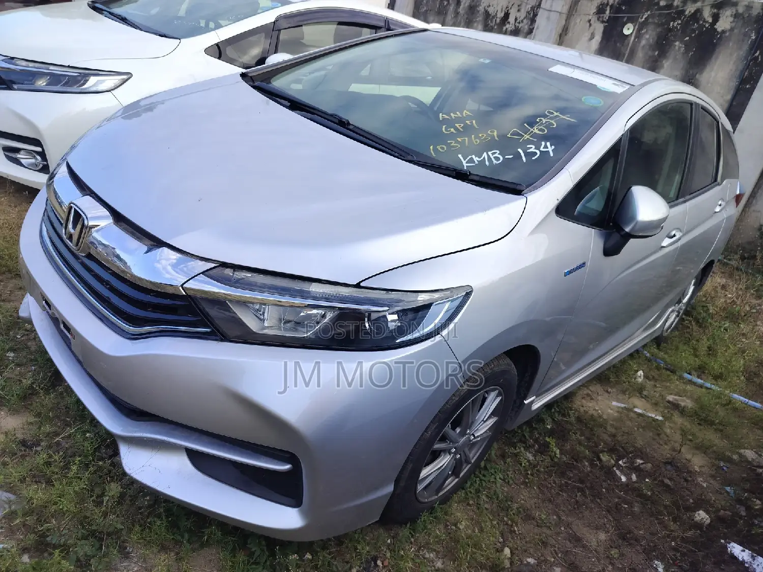 Honda Fit Shuttle 2016 Silver
