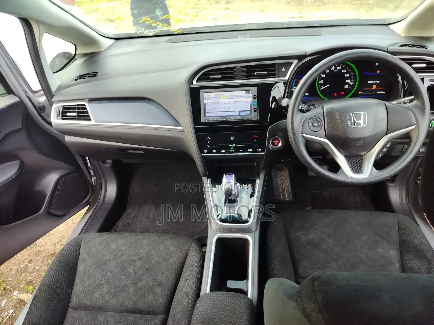 Honda Fit Shuttle 2016 Silver