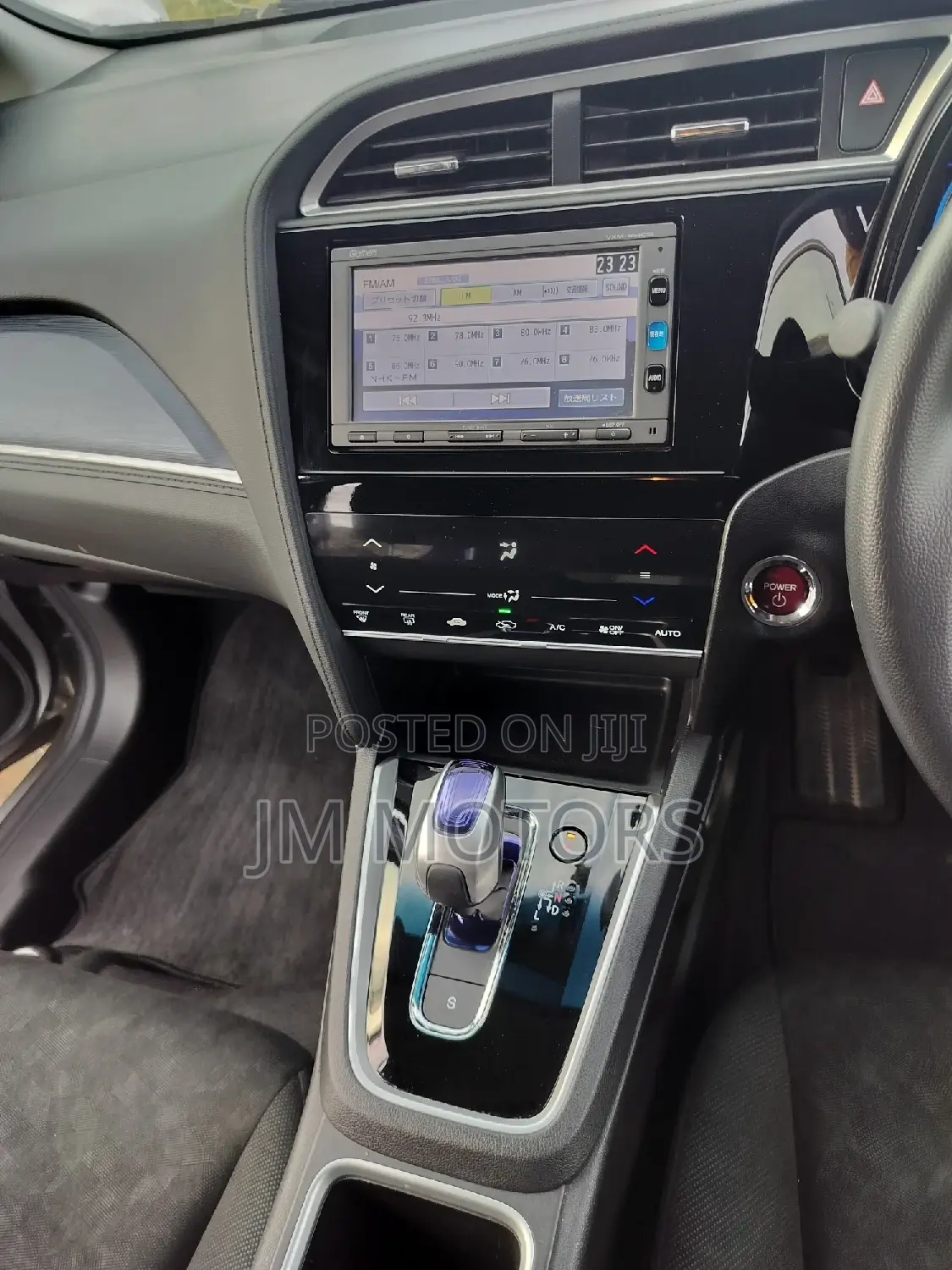 Honda Fit Shuttle 2016 Silver