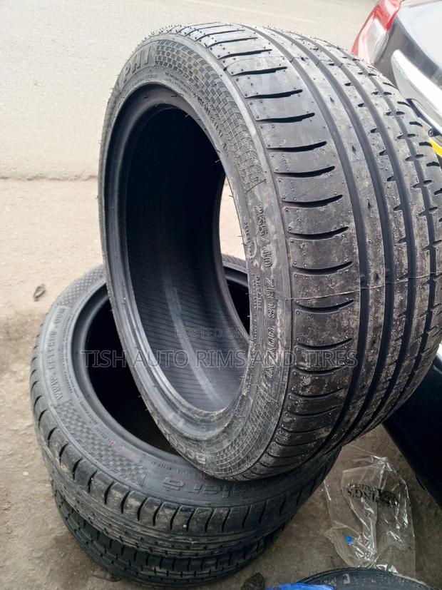 255/40zr18 Acelera