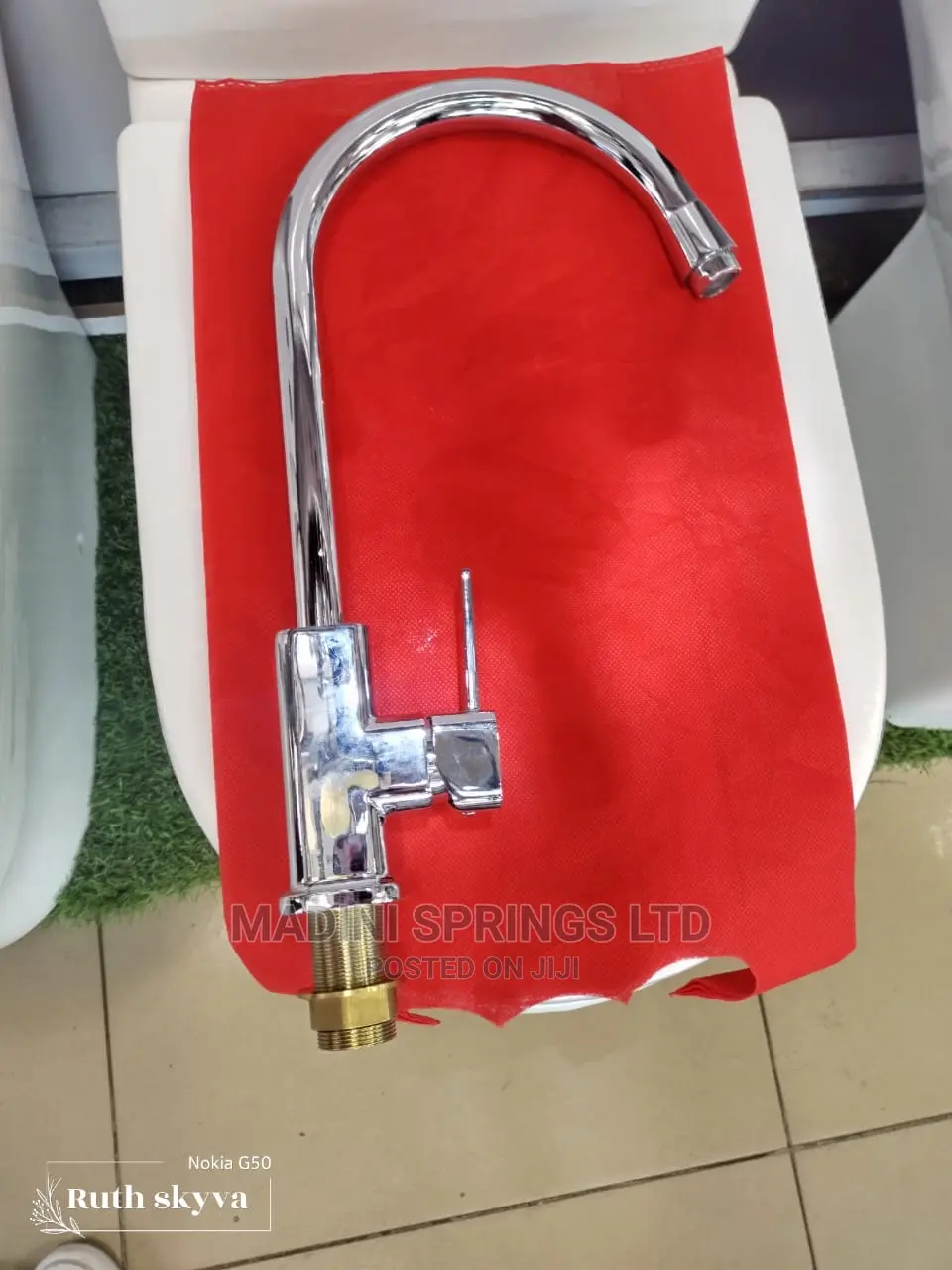 Lever, Star Knob Chrome Taps(With Aerators for Sinks)