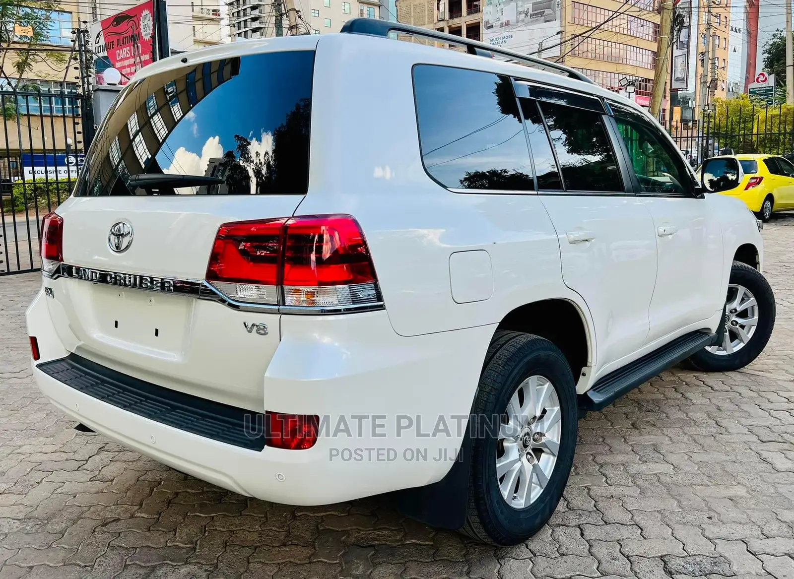 Toyota Land Cruiser 4.6 V8 ZX 2016 White