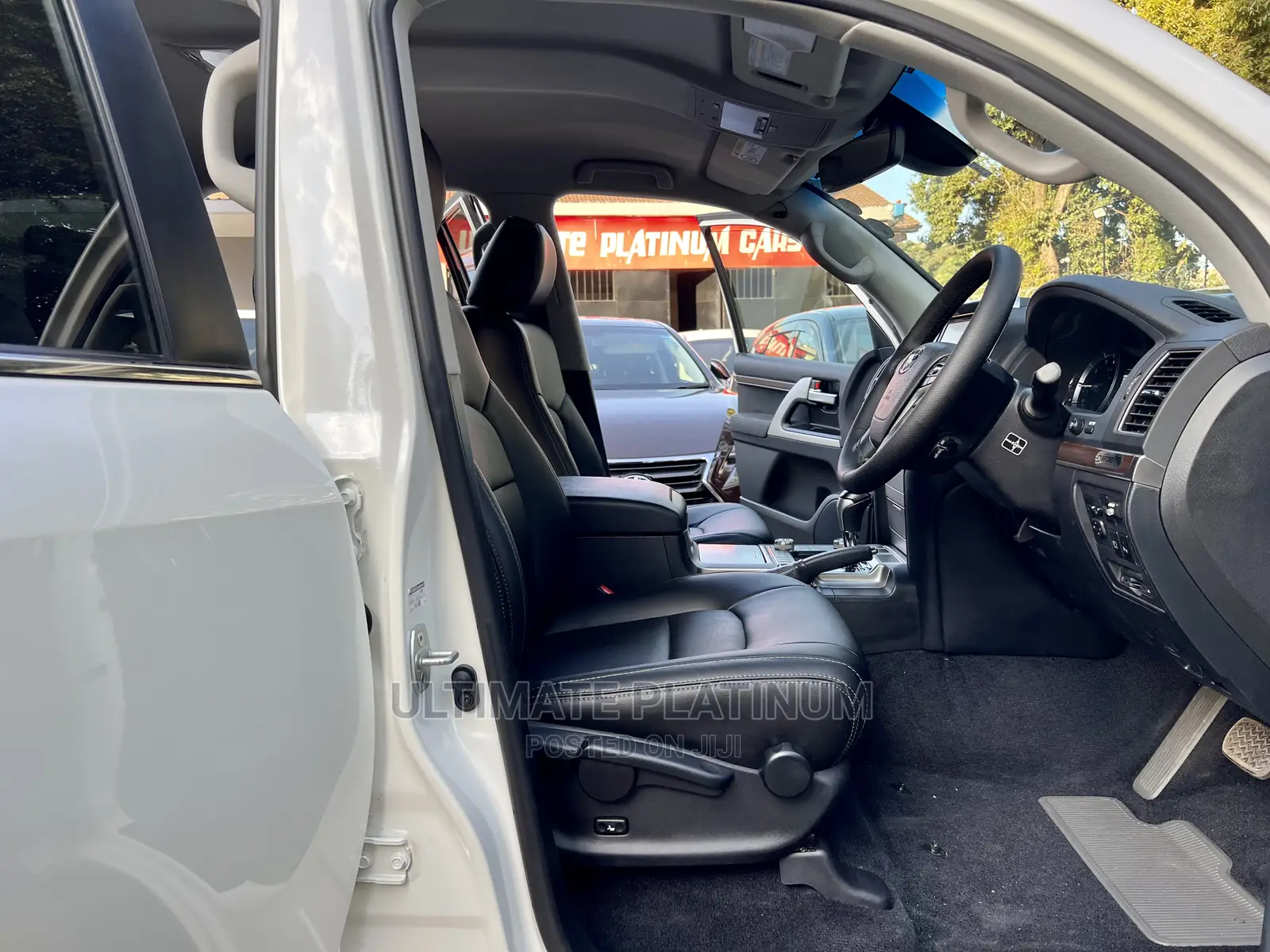 Toyota Land Cruiser 4.6 V8 ZX 2016 White