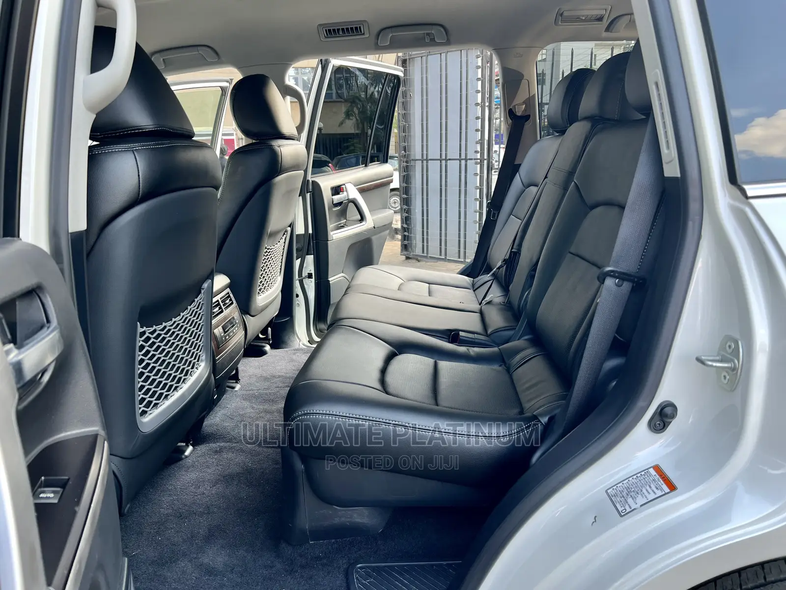 Toyota Land Cruiser 4.6 V8 ZX 2016 White