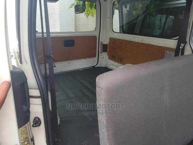 Toyota HiAce 2016 White - thumbnail 4