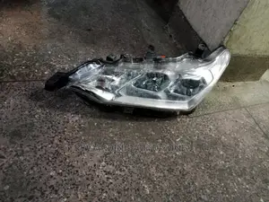 Fielder 165 Non Xenon Headlights.