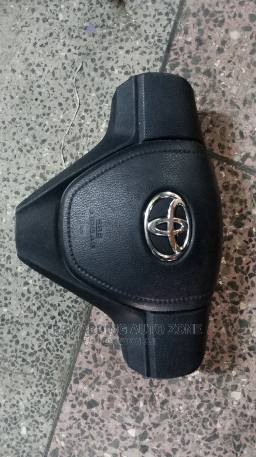 Axio/Fielder 2013 Steering Airbag.