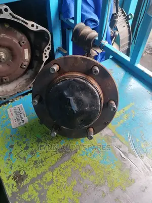 Toyota Hilux Vigo 4wd Front Hub