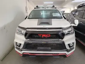 Toyota Hilux 2016 White