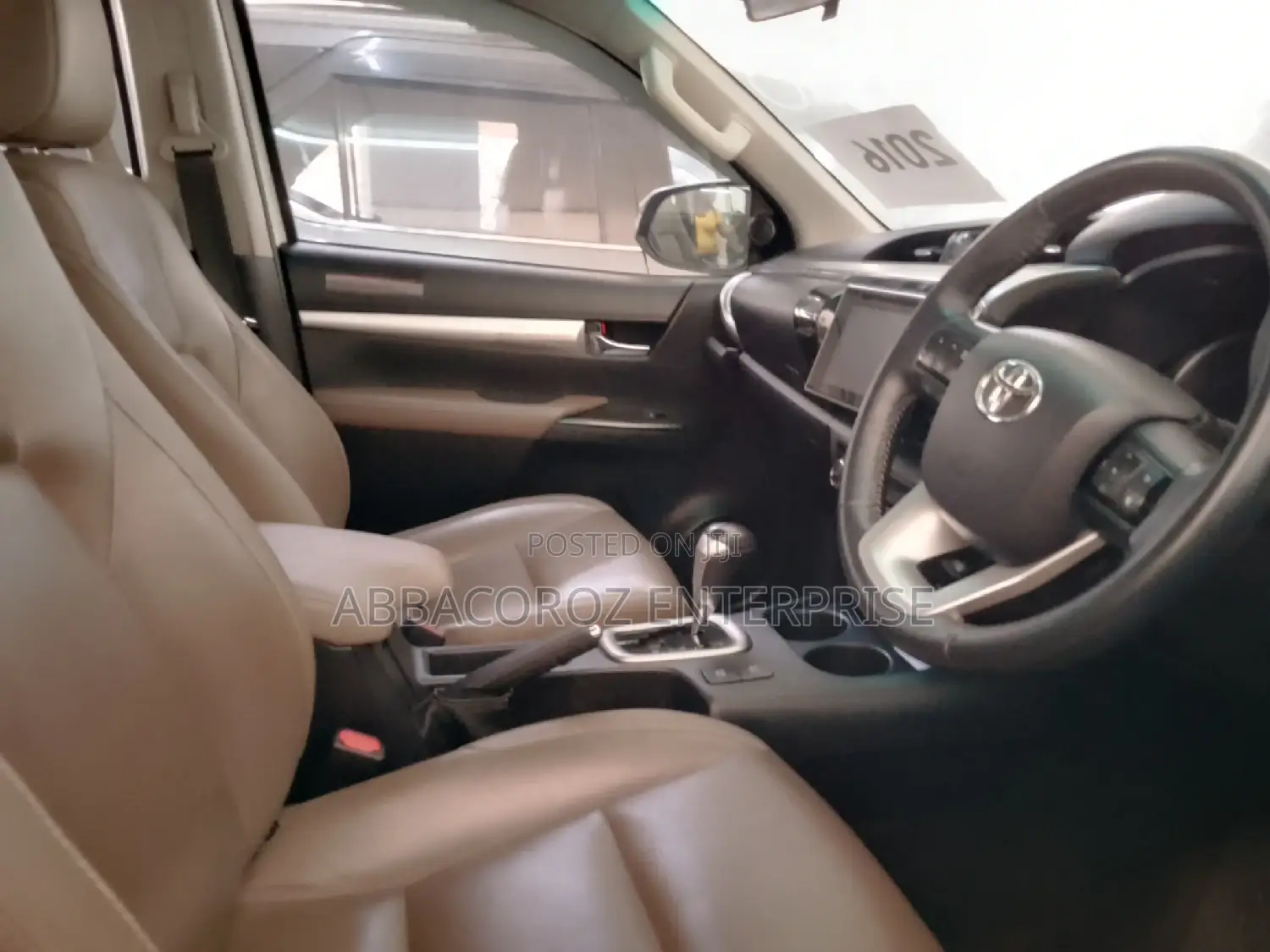 Toyota Hilux 2016 White