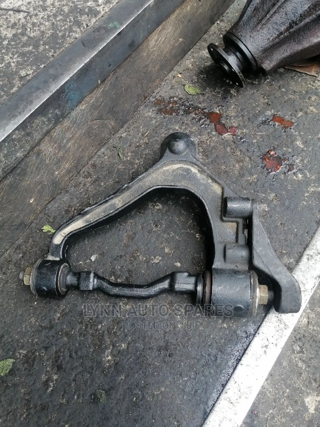 Toyota Hiace 5l Shark Upper Suspension Arm