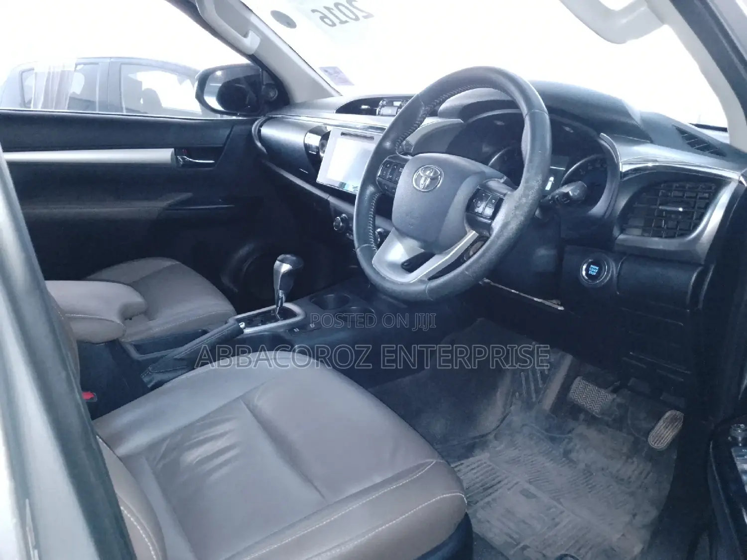 Toyota Hilux 2016 Gray