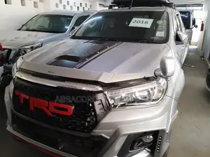 Toyota Hilux 2016 Gray