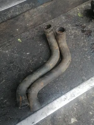 Toyota Hiace Shark 3l Horse Pipe Radiator