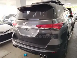 Toyota Fortuner 2016 Gray